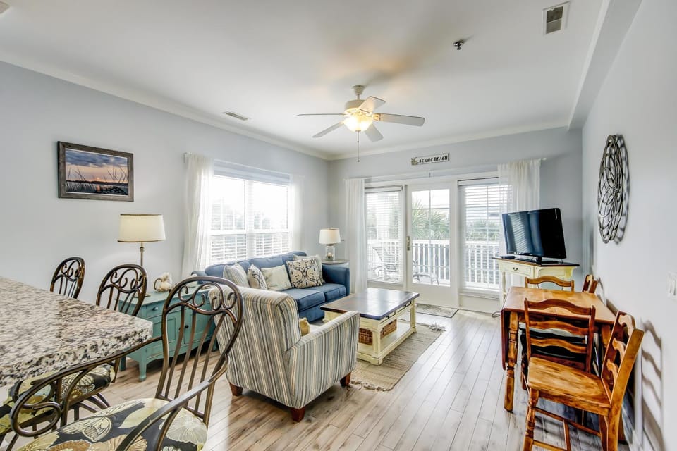 2N Marsh Winds House in Folly Beach
