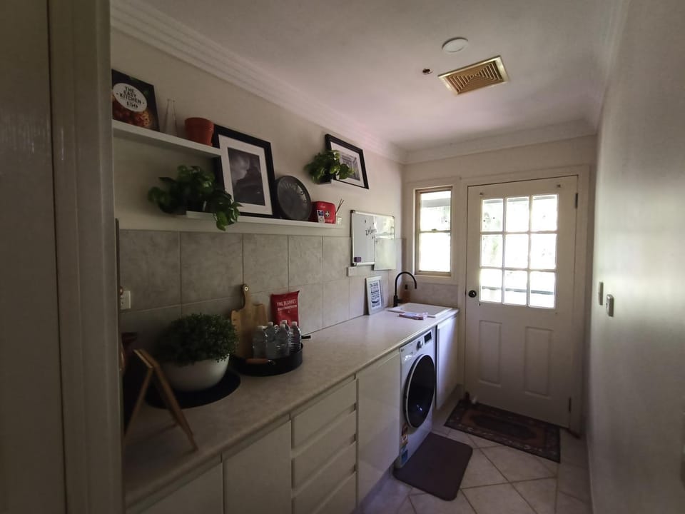 Spectacular Gold Coast Skyline Views Bed and Breakfast in Tamborine Mountain