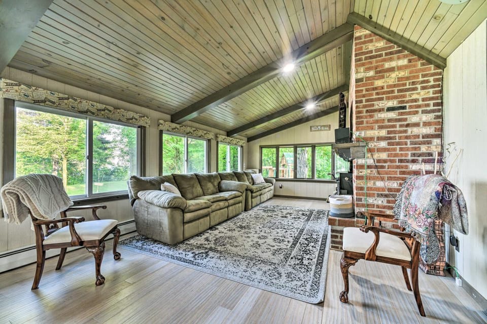 Waterfront Lake Huron Getaway: Private Beach! House in Michigan