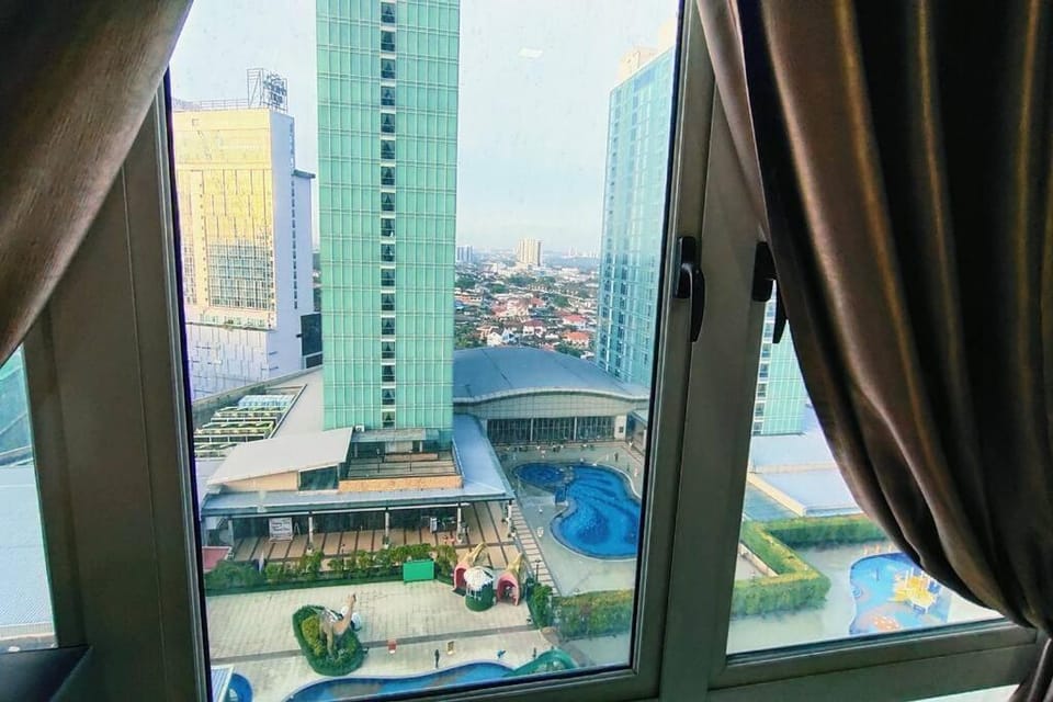 Pool view, Swimming pool