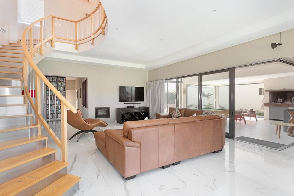 On 8th Green Worthing Villa Villa in Cape Town