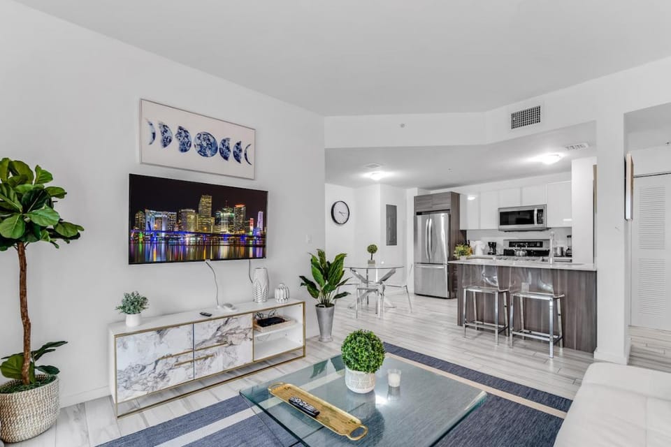 Lovely Unit Mins from Wynwood with Free Parking Apartment in Miami