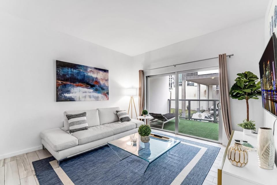 Lovely Unit Mins from Wynwood with Free Parking Apartment in Miami