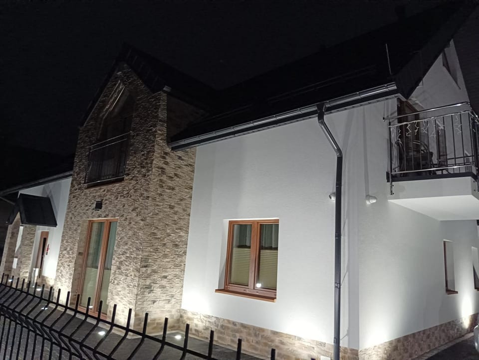 Property building, Night