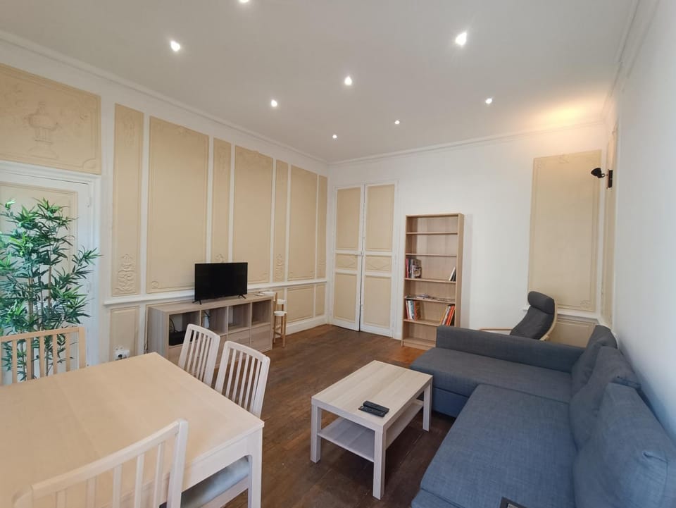 Appartements et studio rénovés en 2022, Intra Muros Avignon Apartment in Avignon