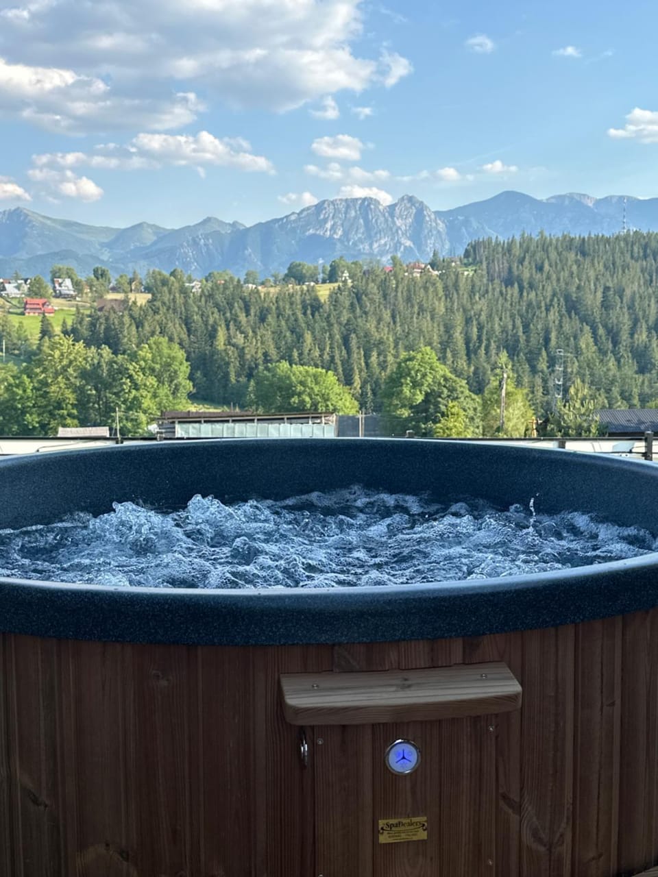 Hot Tub, Mountain view