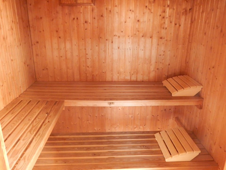 FH-Nordseeanker-im-Huus-Godewind-vorm-Viermaster-mit-Sauna-und-Kamin House in Lower Saxony, Germany