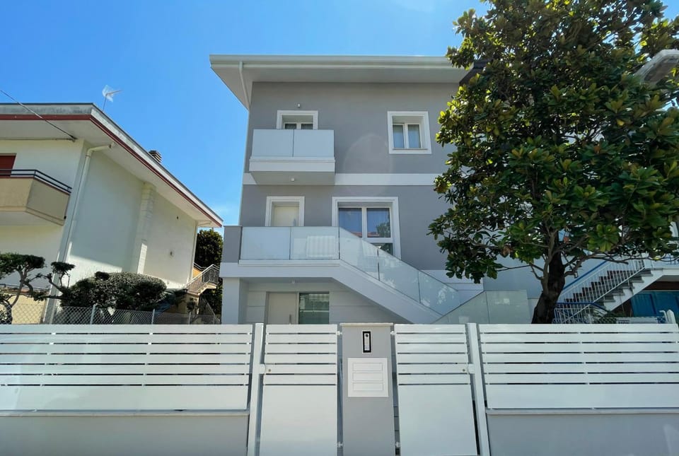 Property building, Facade/entrance