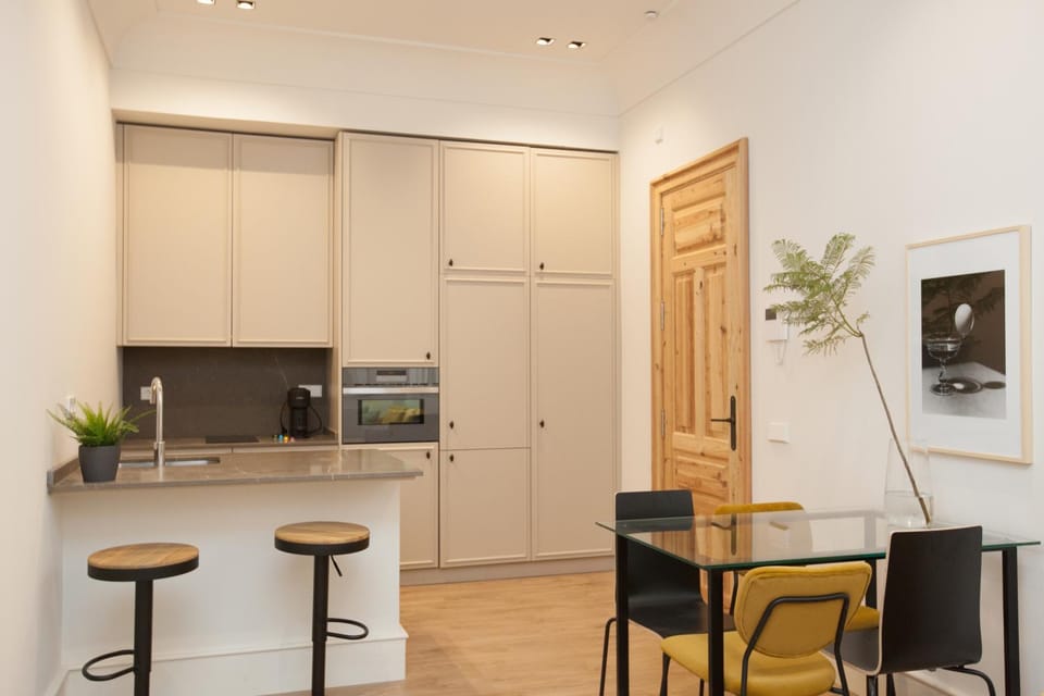 Kitchen or kitchenette, Dining area, pet friendly