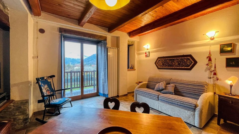 Bed, Living room, Dining area