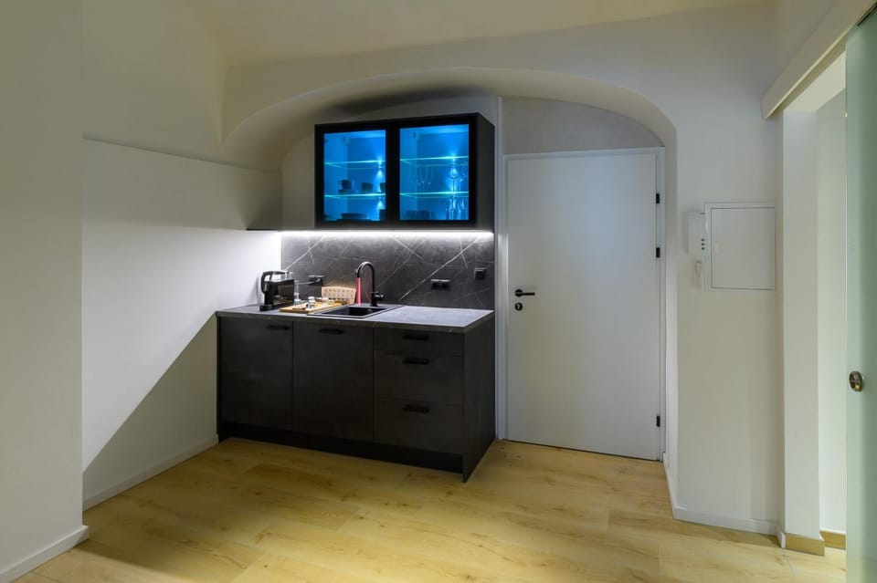 Kitchen or kitchenette, Living room