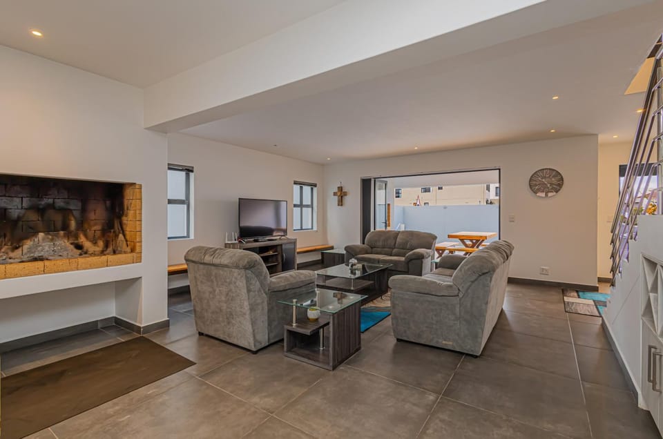 BBQ facilities, TV and multimedia, Living room