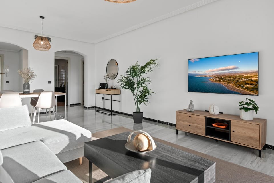 Communal lounge/ TV room, Living room, Seating area
