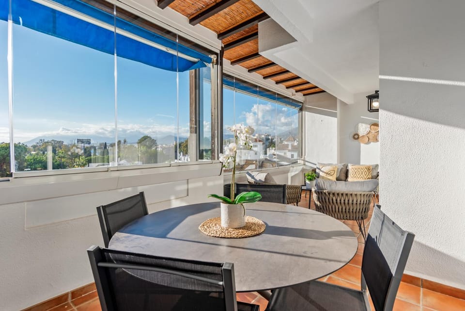 Patio, Day, Natural landscape, View (from property/room), Balcony/Terrace, Living room, Seating area, Dining area, Mountain view