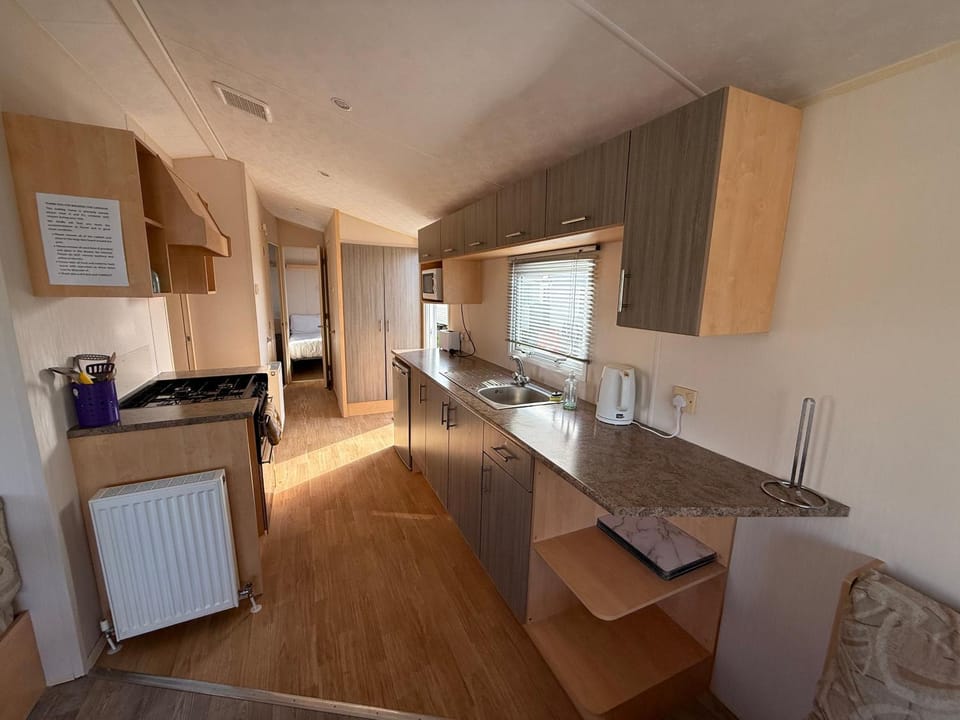 Meadow View 81 - Golden Palm, Central Heating, WiFi, pet friendly - Meadow Lakes Caravan & Lodge Hire Apartment in Chapel Saint Leonards