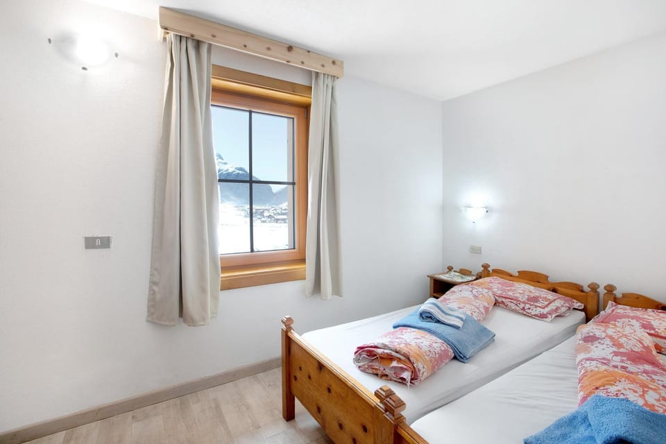 Property building, Living room, Bedroom