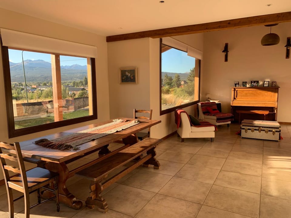 Espectacular casa en Trevelin. Villa in Trevelin