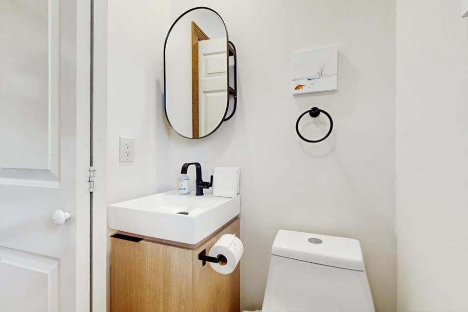 Saltbox 12F House in Quechee