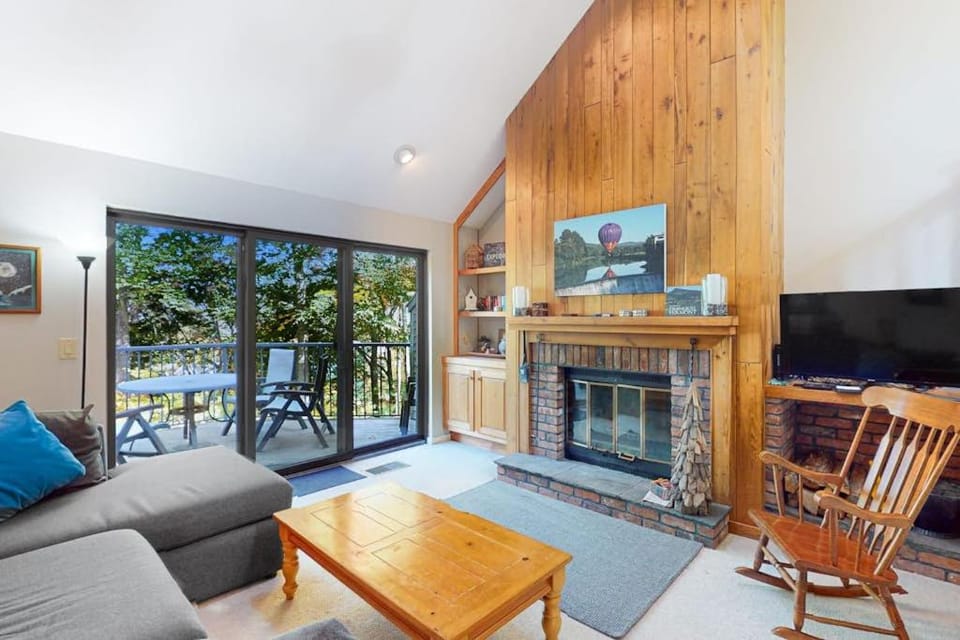 Deere Run 3B House in Quechee