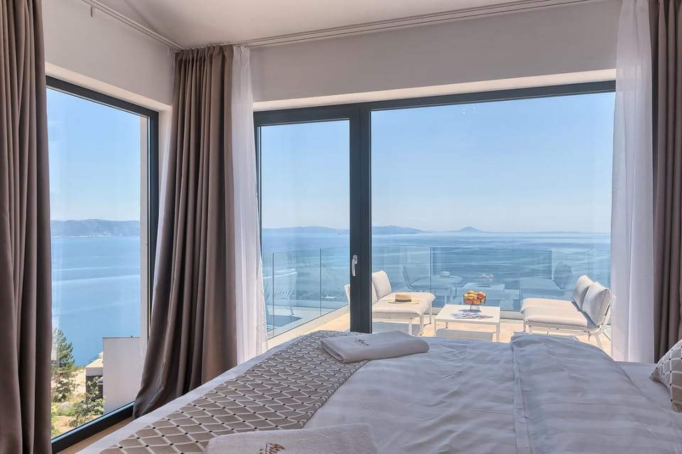 Bedroom, Sea view