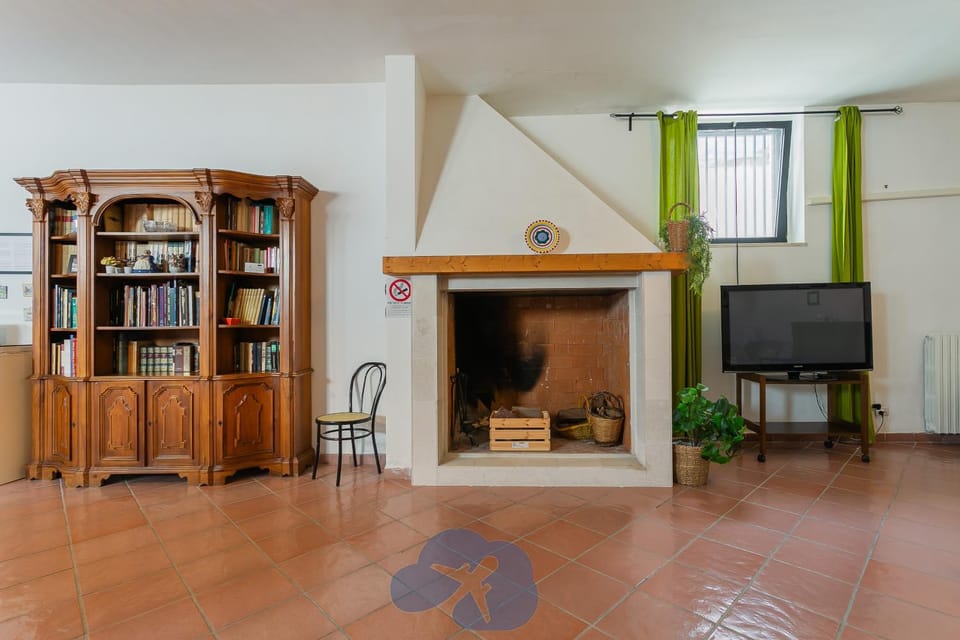 Communal lounge/ TV room, Lounge or bar