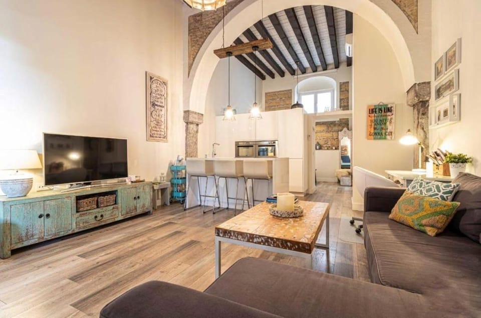 Communal lounge/ TV room, Living room