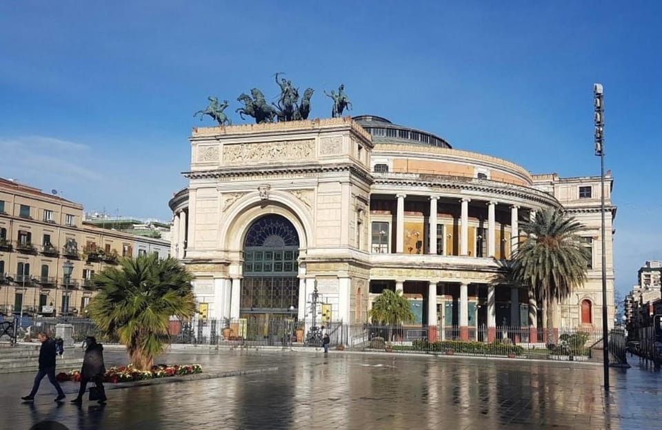 Nearby landmark, Landmark view