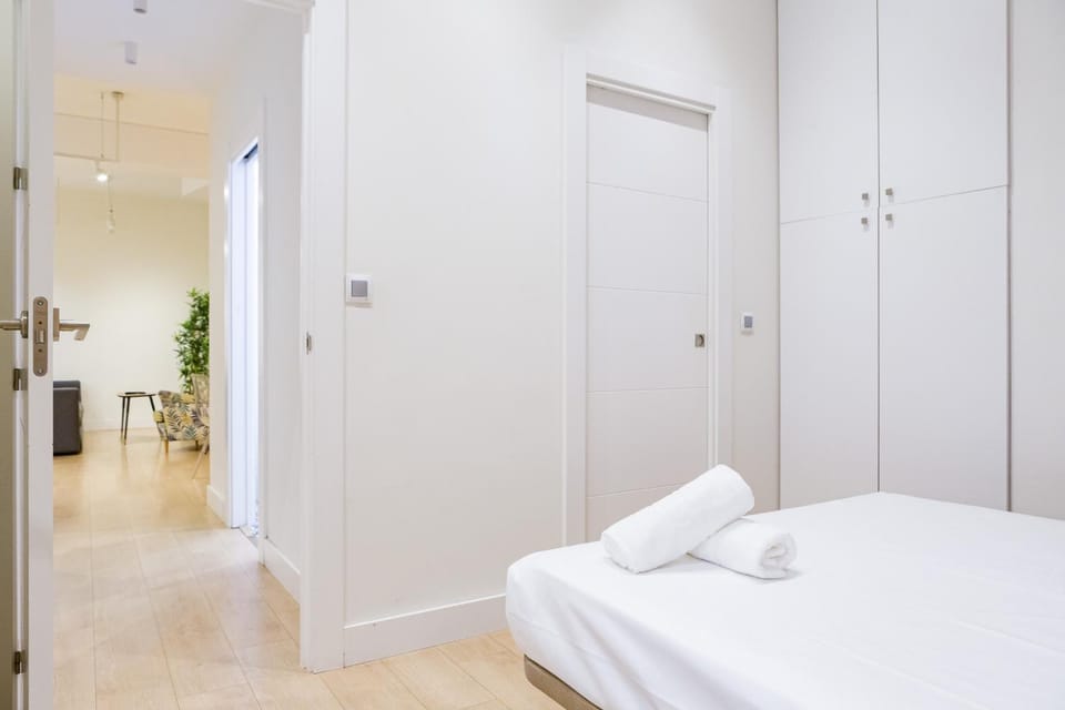 -MalagaSunApts-Central&Cozy 3BDs Apartment in Malaga