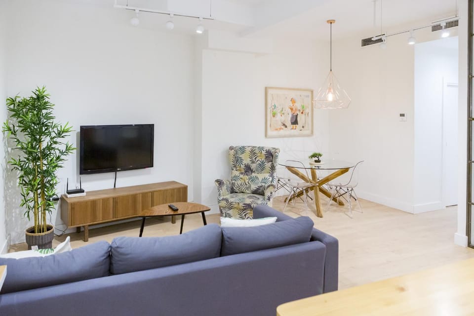 Communal lounge/ TV room, Living room