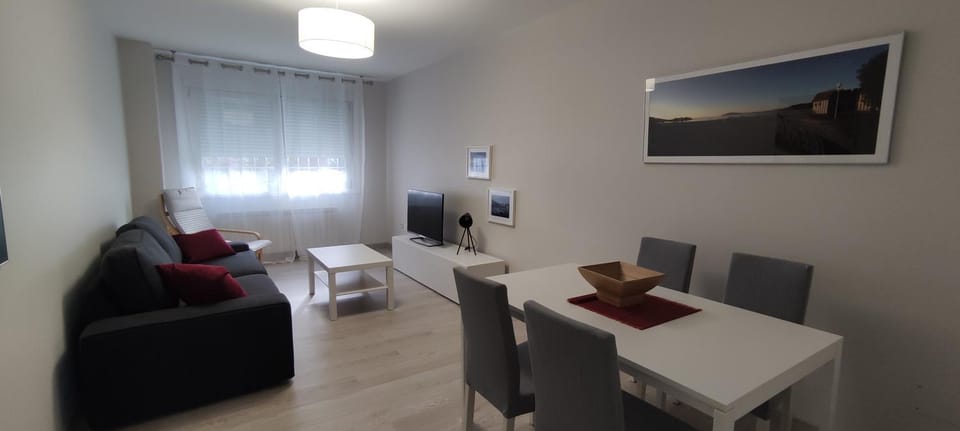 TV and multimedia, Living room, hair dresser, internet
