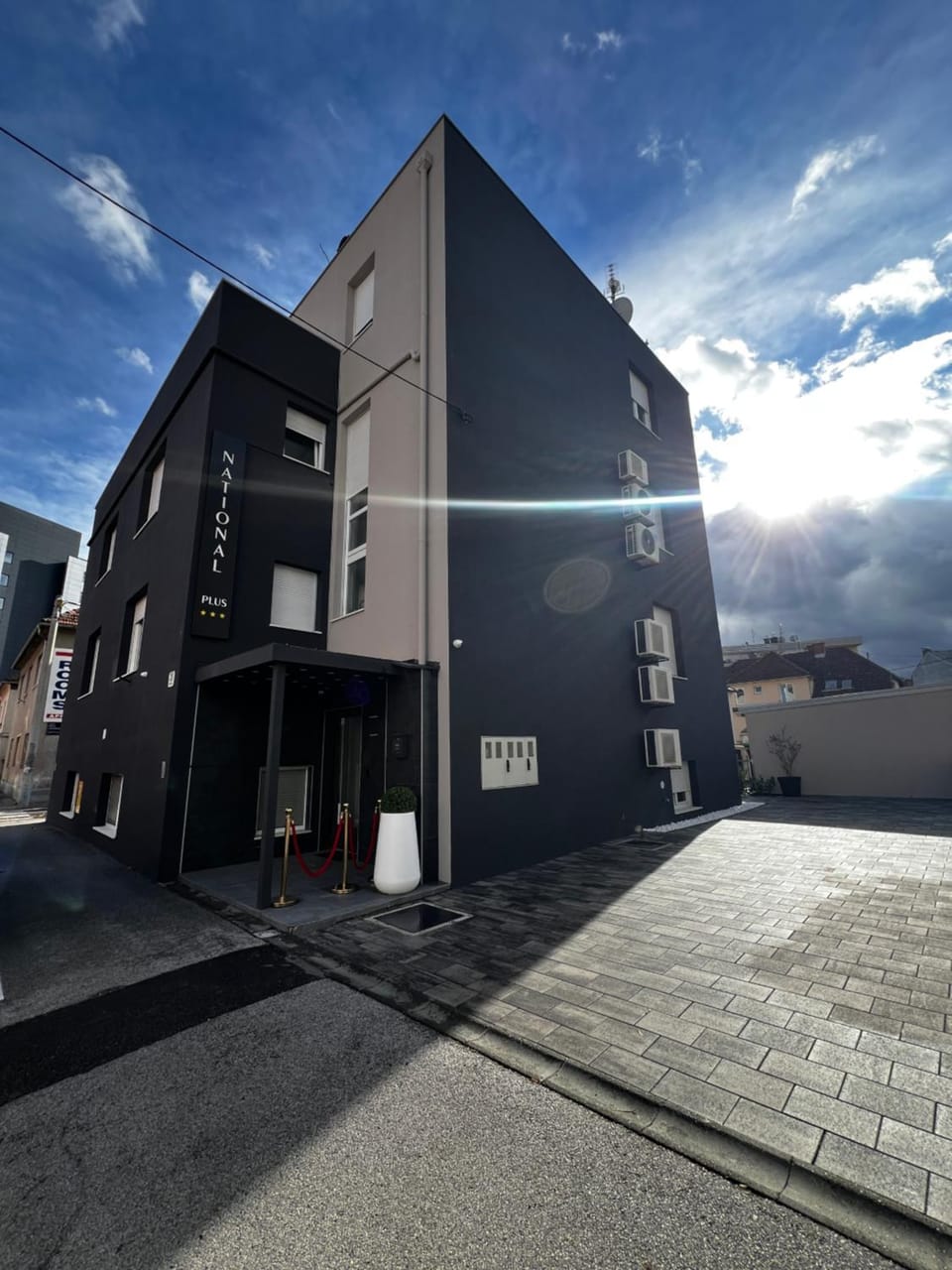 Property building, Day, Neighbourhood, Street view
