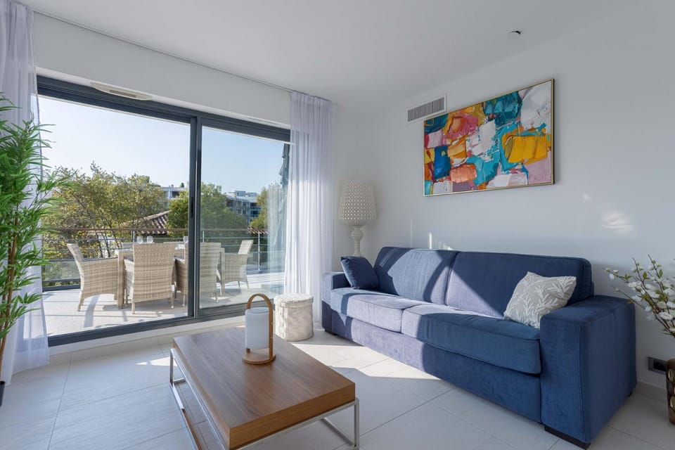 Terrasses de Montfleury - Spacieux, 2 terrasses, parking privé, piscine, 15 min du Palais et Plages Apartment in Cannes