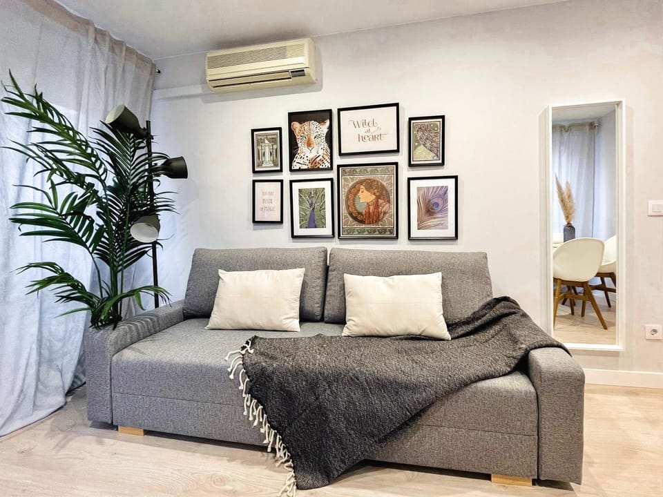 Communal lounge/ TV room, Living room, Lounge or bar