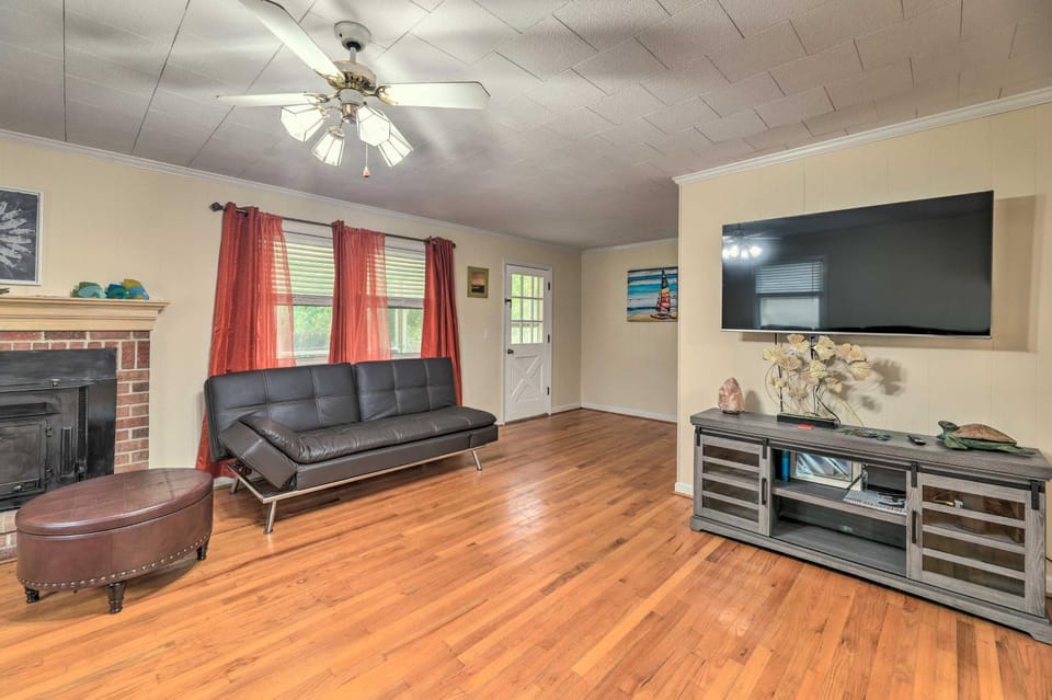 Coastal Retreat! Harkers Island Boating Base House in Harkers Island