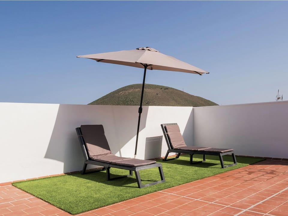 Balcony/Terrace, sunbed