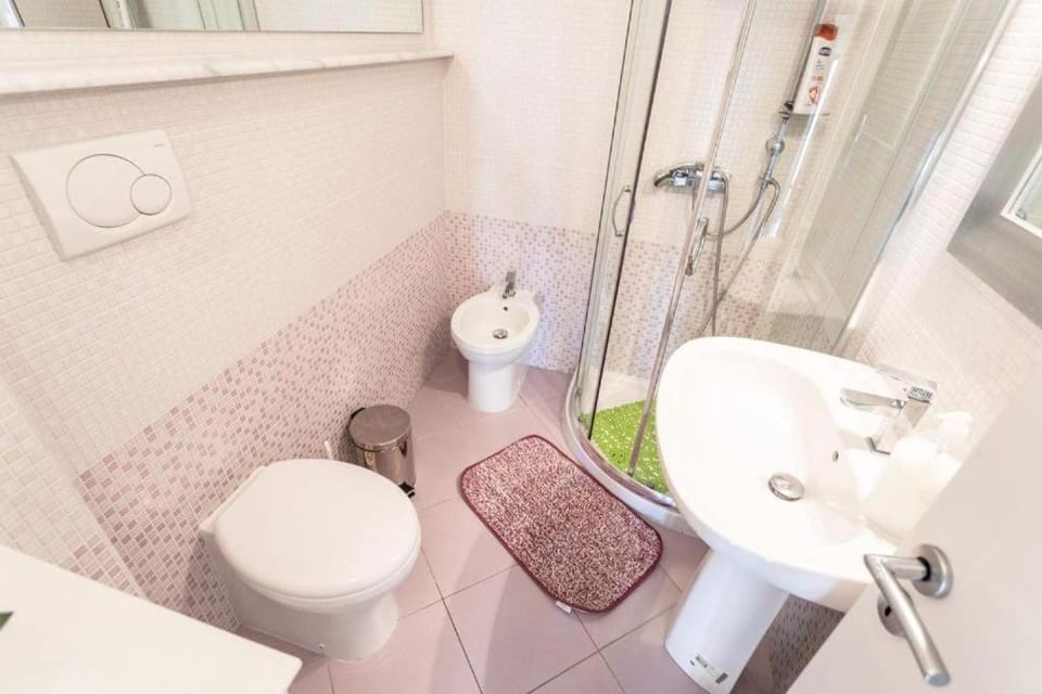 Shower, Toilet, Bathroom, bidet