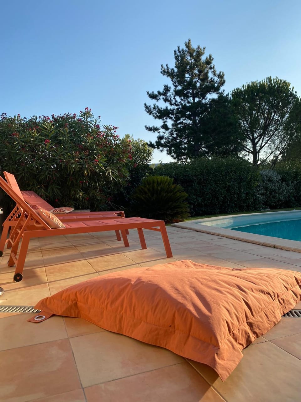 Day, Pool view, Swimming pool, sunbed