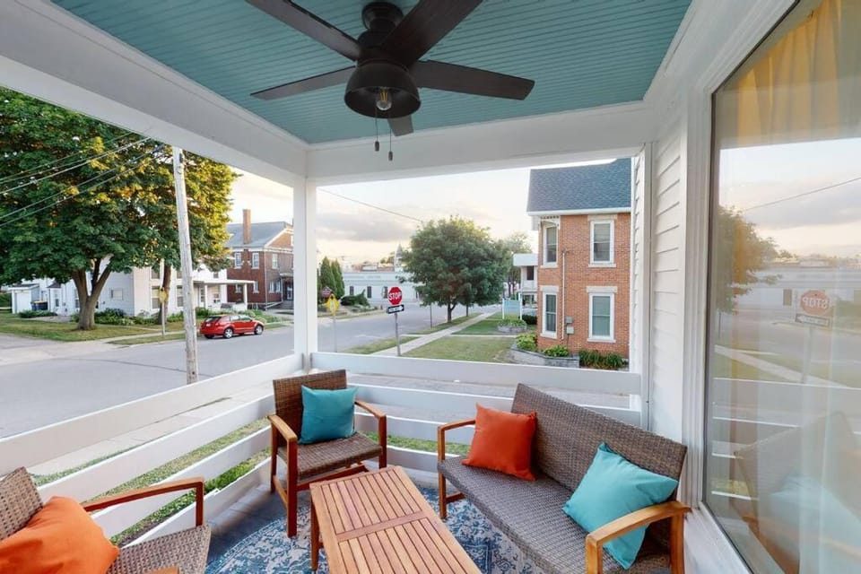 Patio, Balcony/Terrace, Seating area