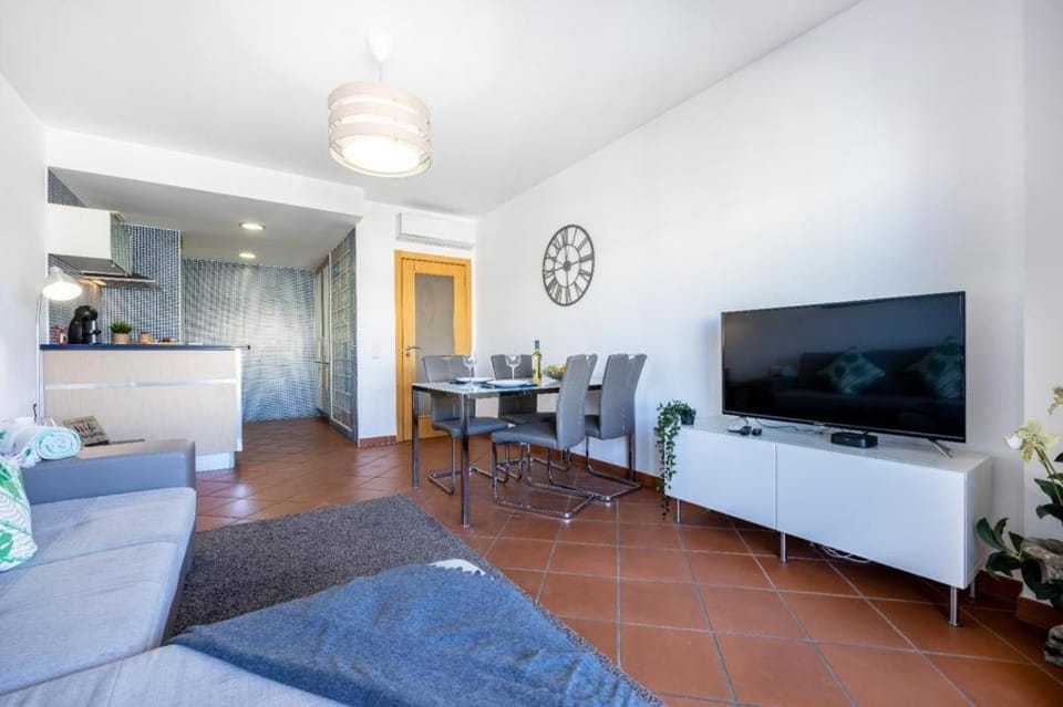 OCEANterracePool, beach 2m walk Apartment in Faro District