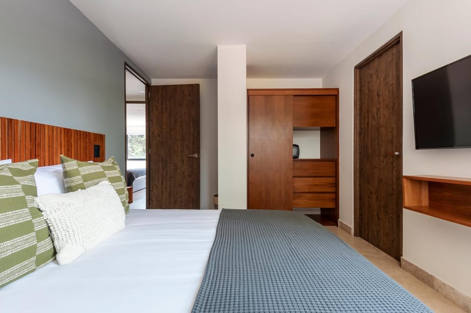 Bed, TV and multimedia