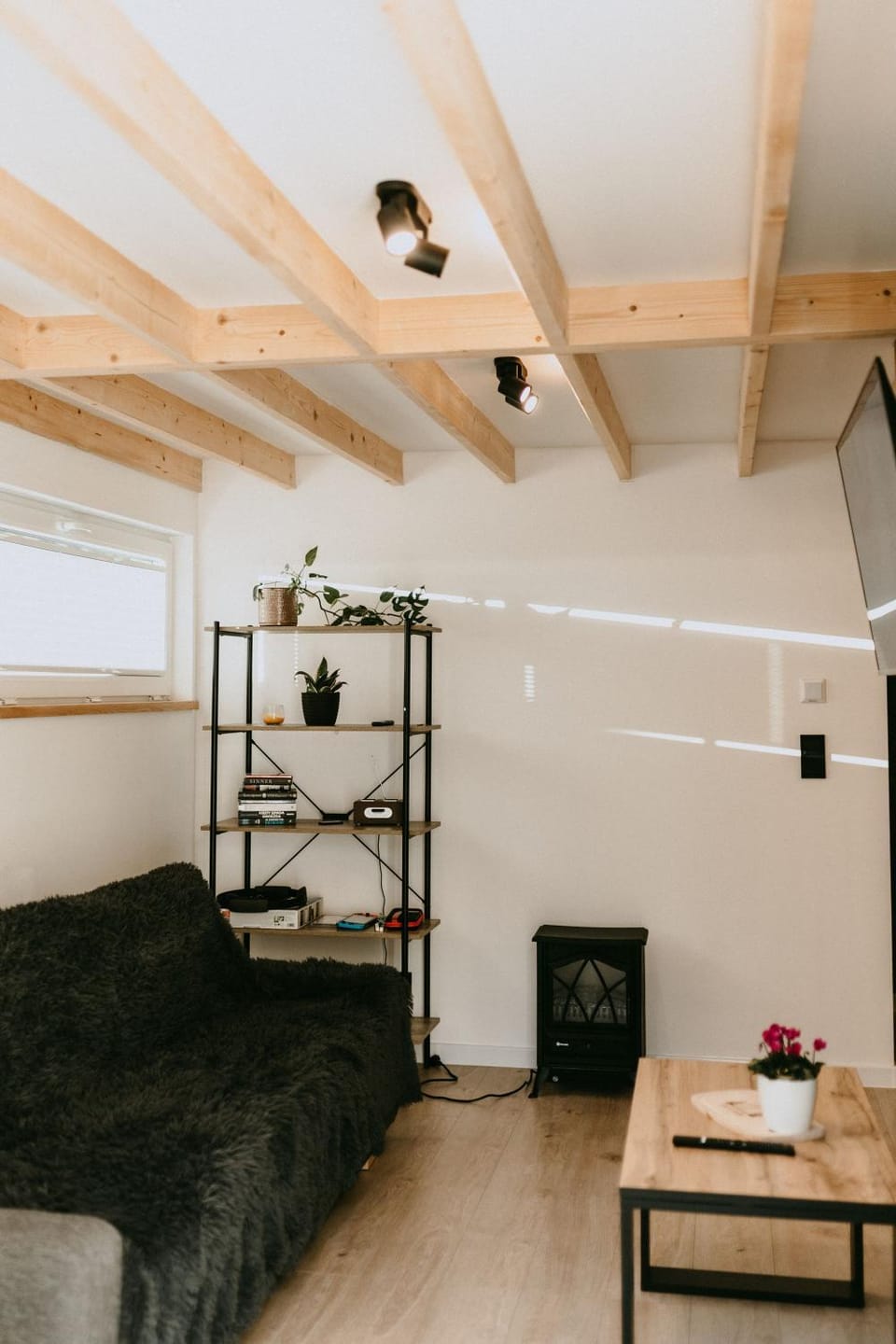 TV and multimedia, Living room, Photo of the whole room, Seating area