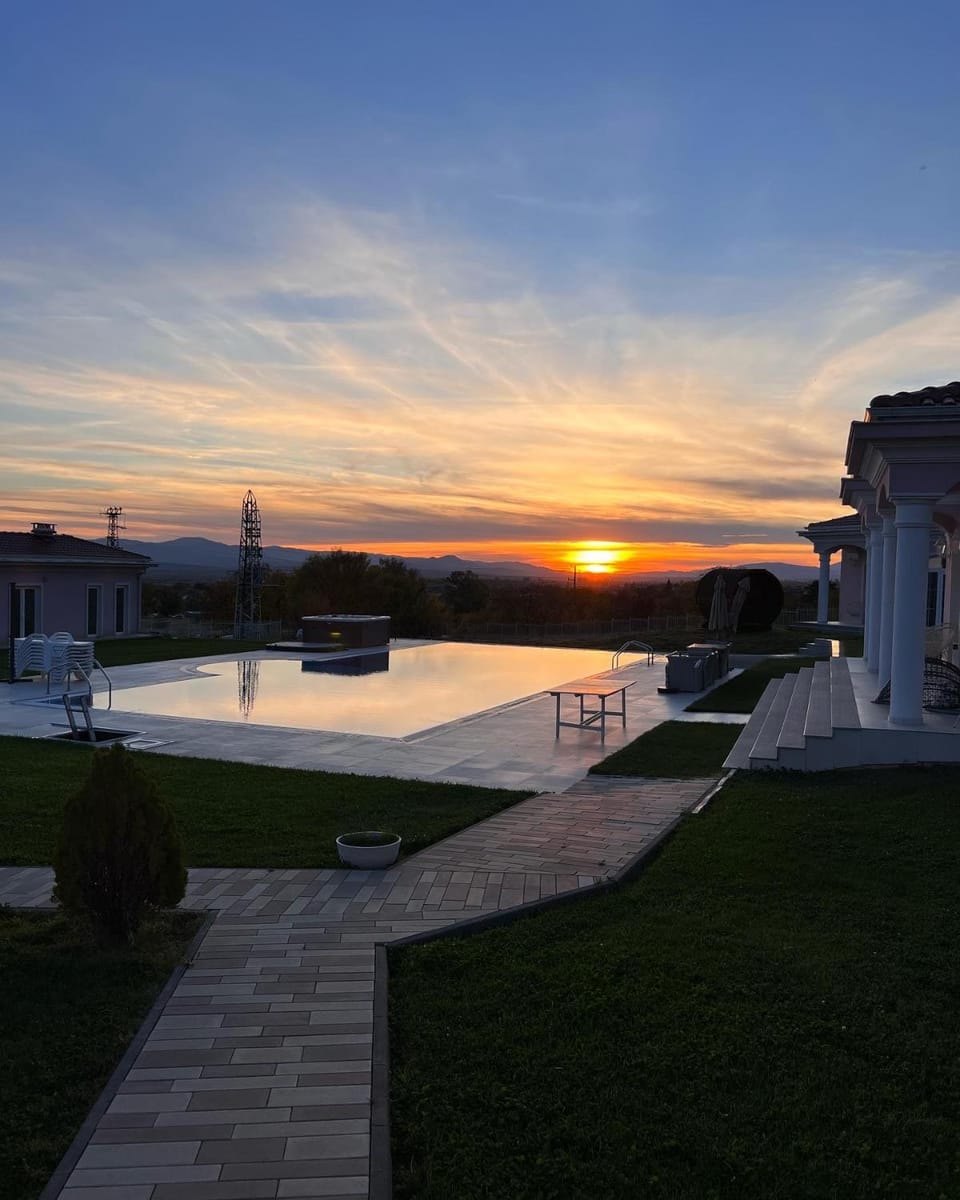 Nearby landmark, Swimming pool, Sunrise