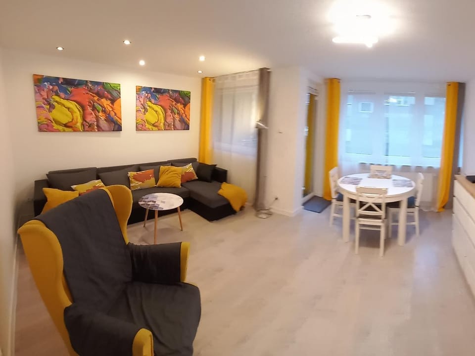 Living room, Seating area, Dining area