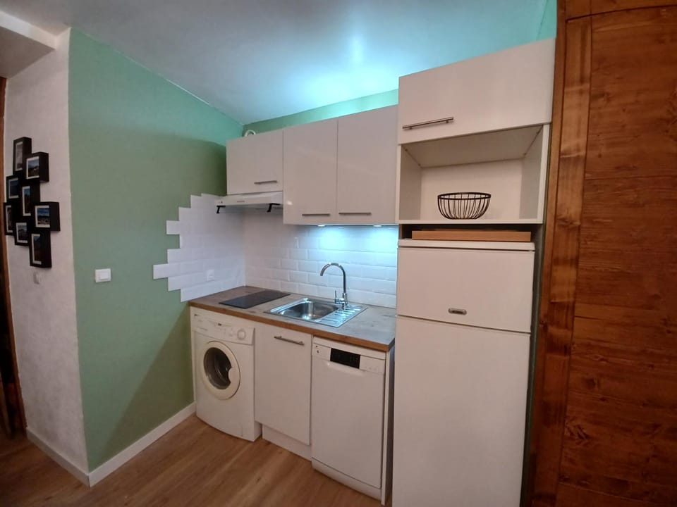 REL'AX - T2 - Plein coeur Ax - Literie de qualité - Wifi - 200m télécabine Cabin in Catalonia