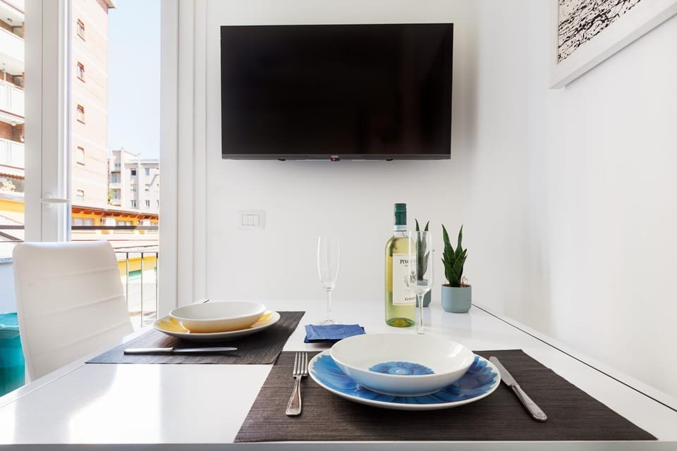 TV and multimedia, Dining area
