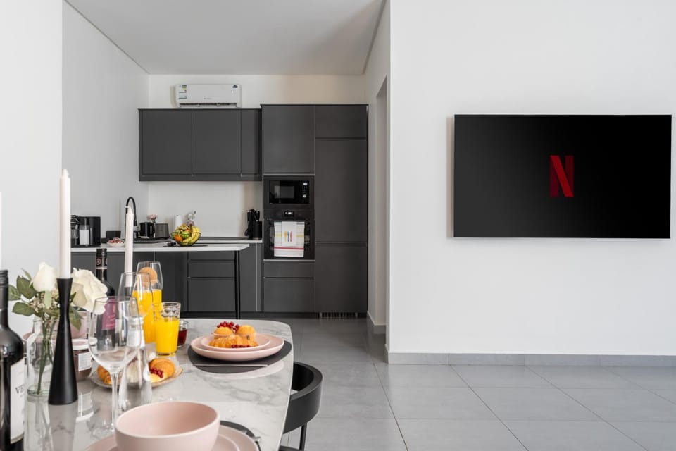 Modern 2BR with Gym and Pool Apartment in Riyadh
