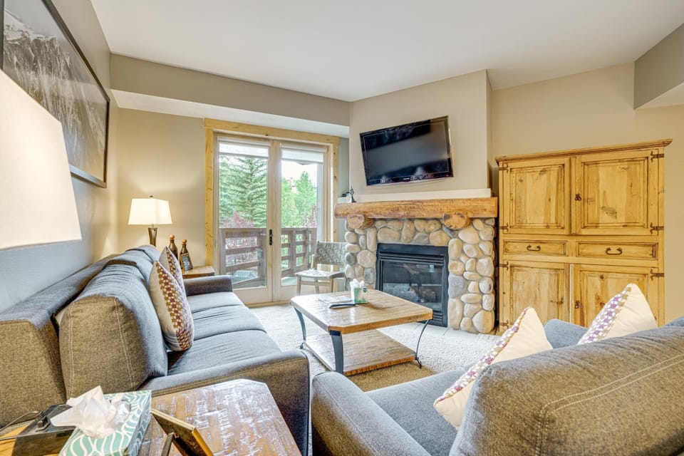 Walk to Lifts Copper Mtn Condo in Center Village! Apartment in Copper Mountain