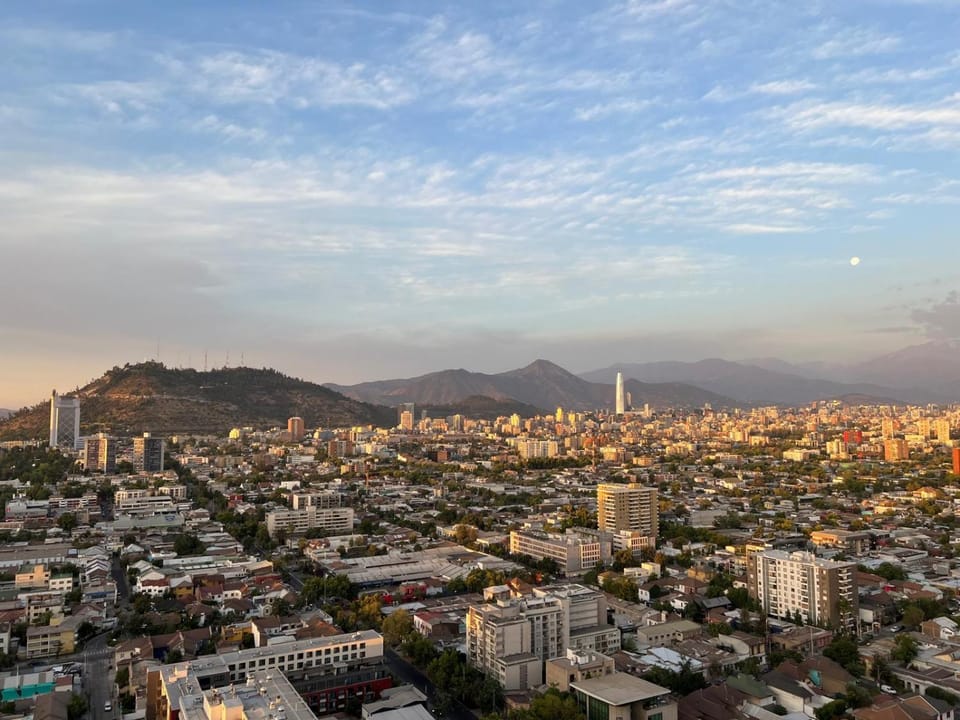 Departamento en Ñuñoa, excelente ubicación, frente metro y a pasos del barrio italia Apartment in Santiago
