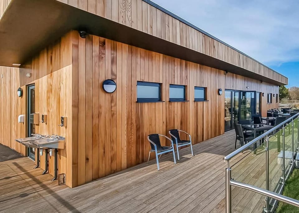 Property building, Balcony/Terrace