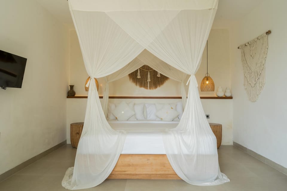 Bed, TV and multimedia, Bedroom, air conditioner